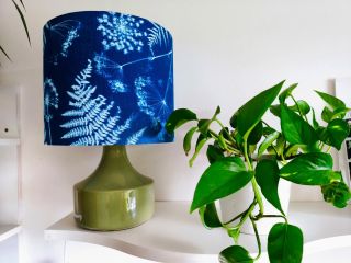 Novinka! Dvojkurz kyanotypie a výroba stínidla na lampu. 🗓️ 13/12/25 9:30-14:00 📌 Ateliér K1, Moravská 48, Praha 2 ☕ Káva,...